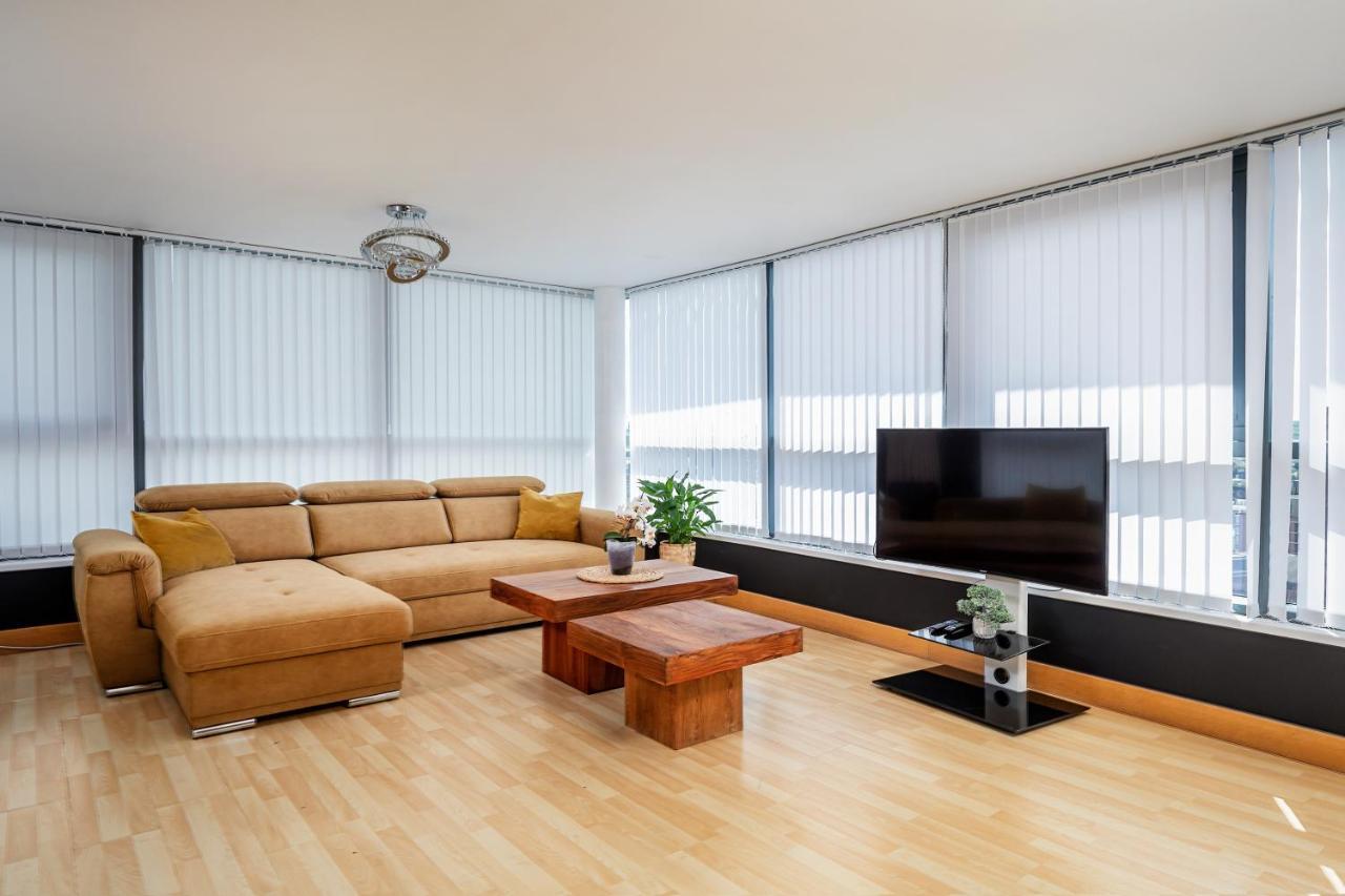 Leeds Most Stunning Penthouse! - Sleeps 8 Apartment Exterior photo